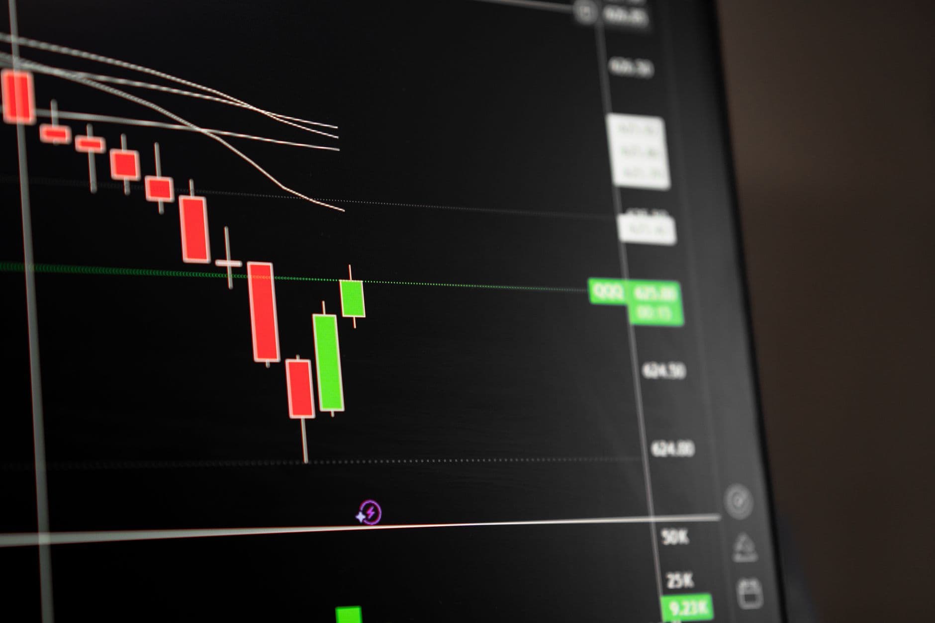 GameStop Stock Plummets Amid eBay Bid; Circle Soars on Stablecoin News