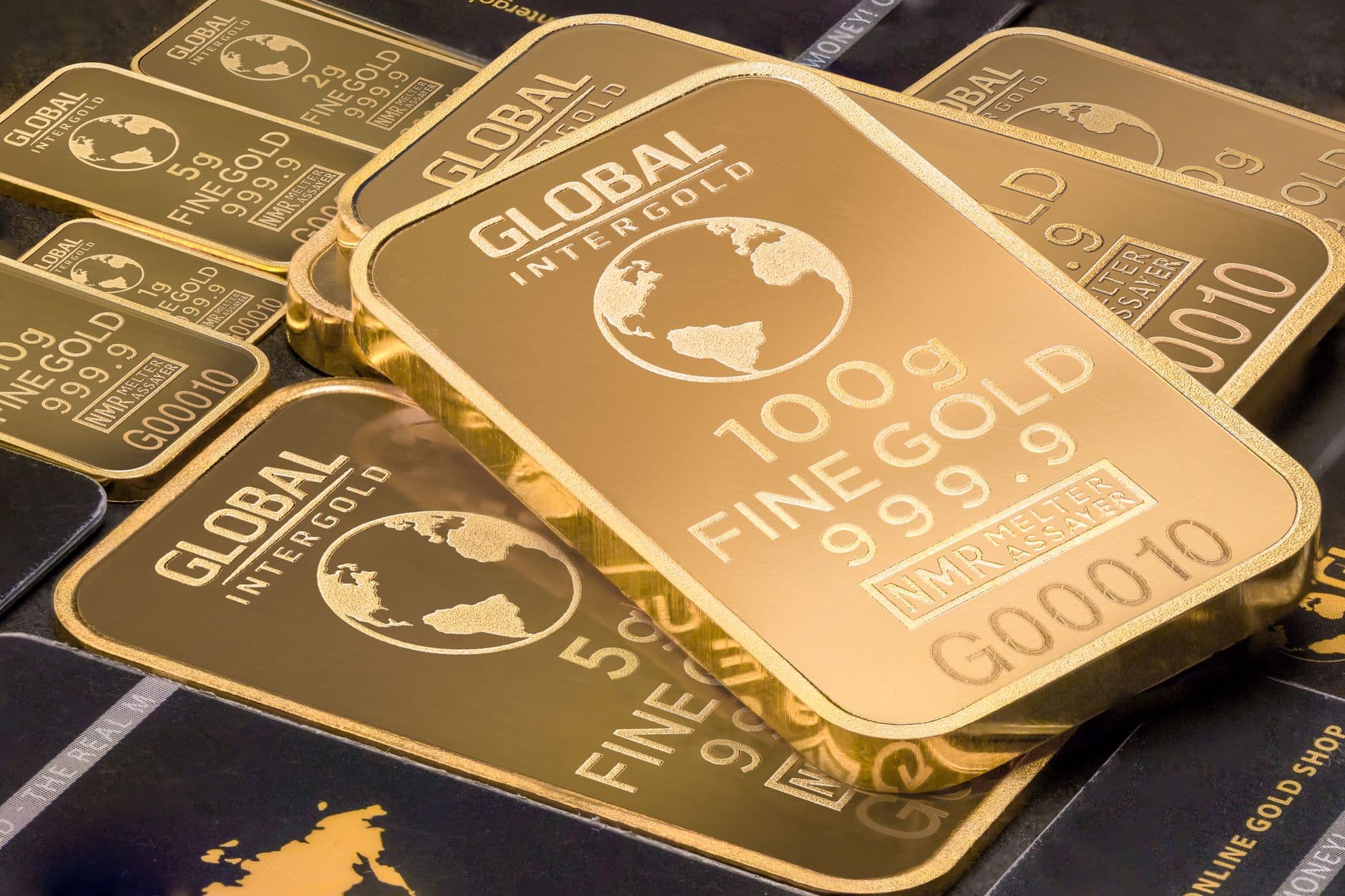 Gold Prices Surge as Fed Rate Hike Bets Eased Amid Heat Wave